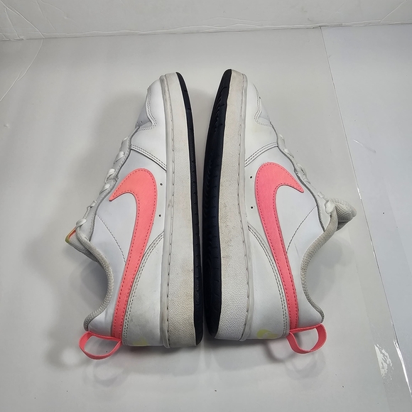 Nike White and Pink Sneakers - Picture 6 of 8